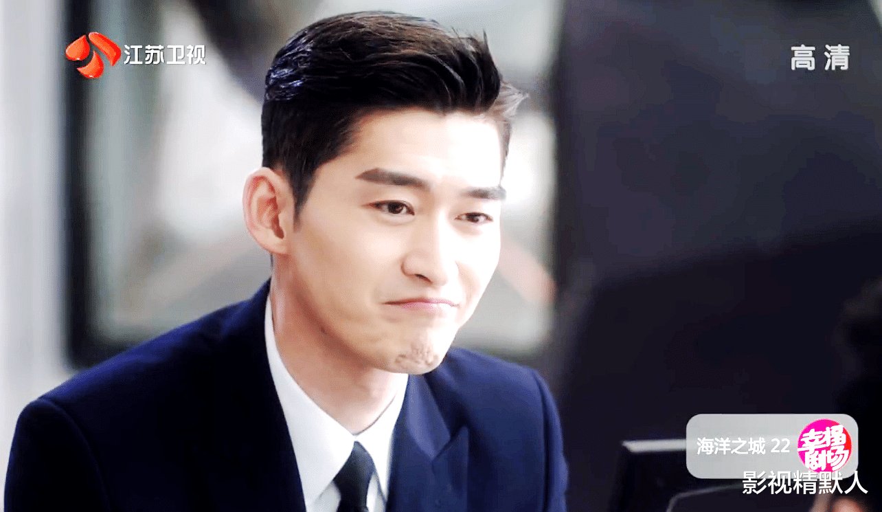 就像此刻【海洋之城】中以游客身份游历海洋号的丁凯