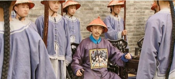 假冒|此人只是一个小官，却假冒钦差，诛杀大量官员，令朝廷惊慌失措