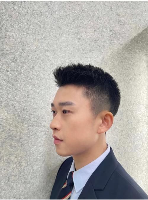 羊毛卷|2021发型别乱剪，又帅又时尚男发来了，想换发型看过来