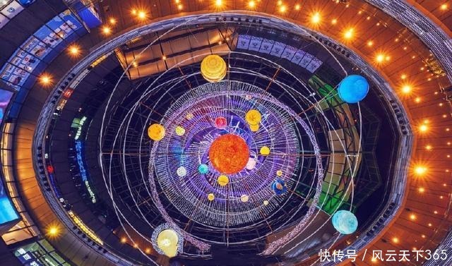 空中花园|武汉景色绝美的商场，被称作“空中花园”，游客称逛它太费钱了