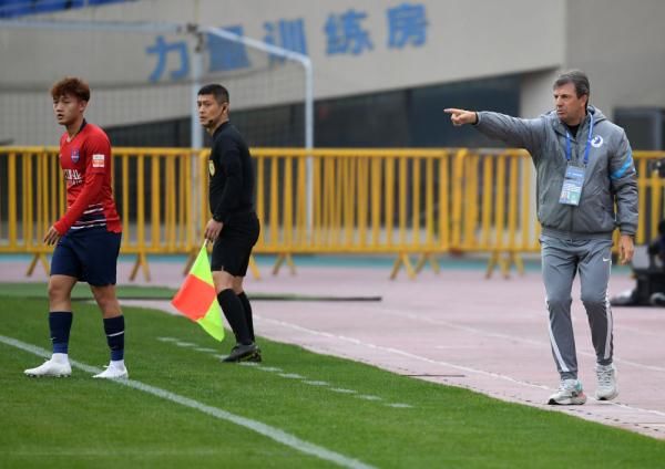 徐武|足球|中超保級組:大連人勝重慶兩江競技