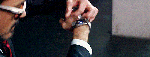 |幽默冷笑话:昨晚和闺蜜还有她老公吃饭,闺蜜去了卫生间