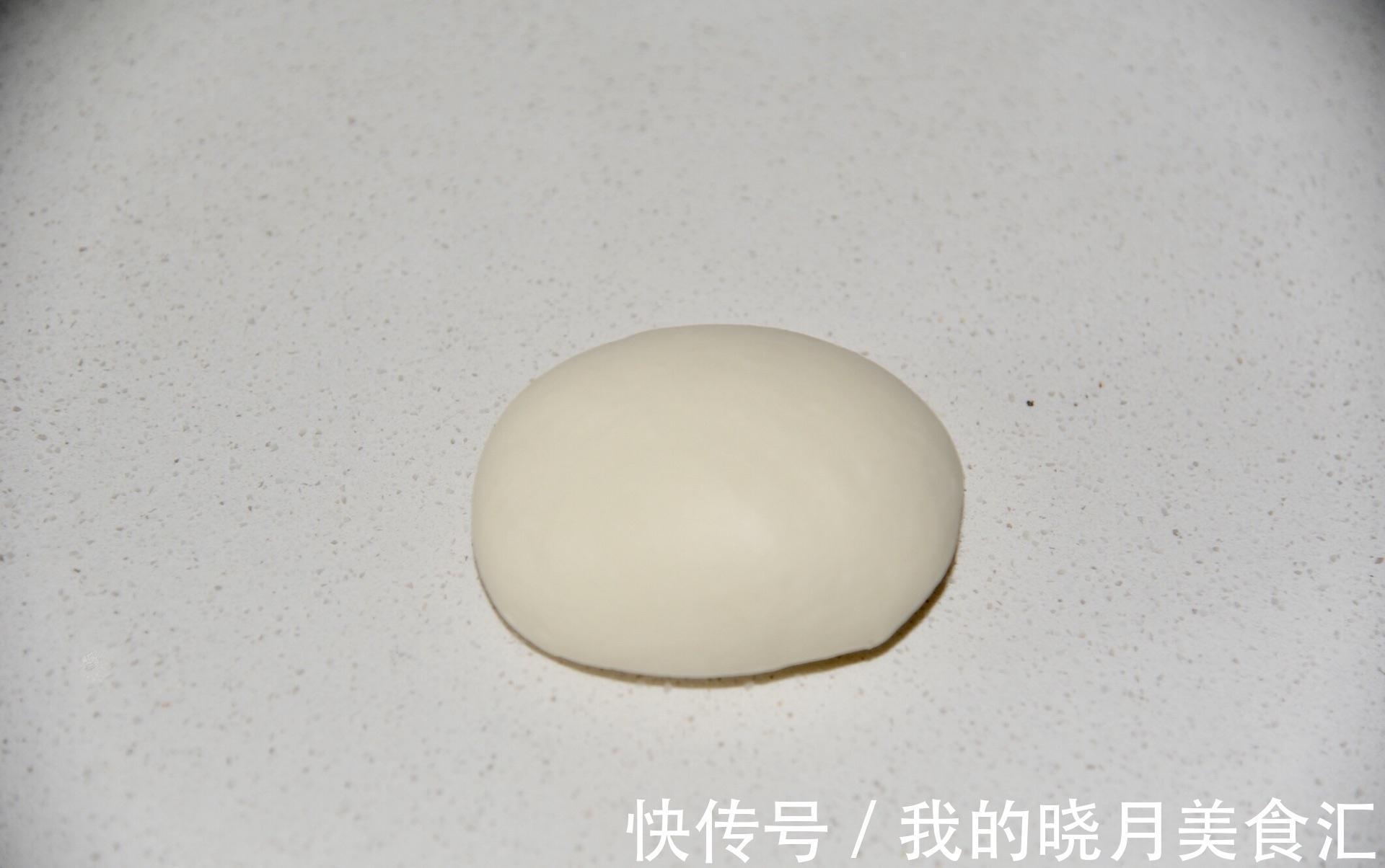 家常藕丁猪肉馅饼，外皮软嫩，馅料鲜香，吃上就忘不了的味道