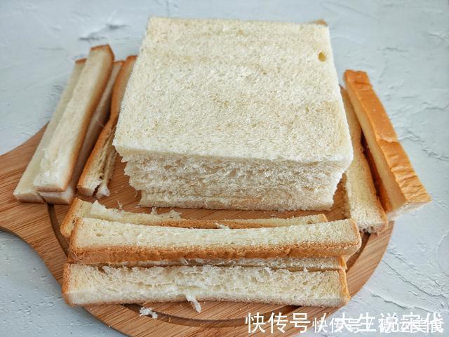 最近，儿子迷上吃这甜点，不用烤箱10分钟就好，比蛋糕还好吃