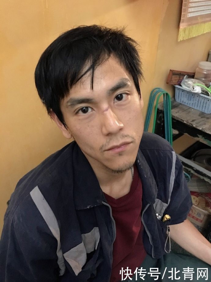 彭于晏片场照曝光,帅气中带着憔悴瘦了不少