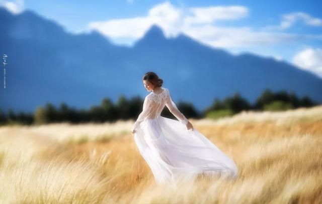 唐诗宋词#《爱上朗诵、塑造优雅的自己》