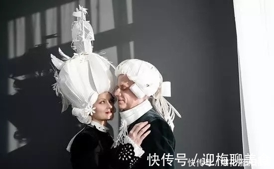 城堡$艺术家用一张白纸,做出属于自己的城堡,美到不敢相信自己的眼睛