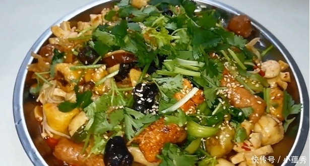 香锅|三道百吃不腻的家常菜做法分享:麻辣香锅,爆炒花蛤,双椒腰果