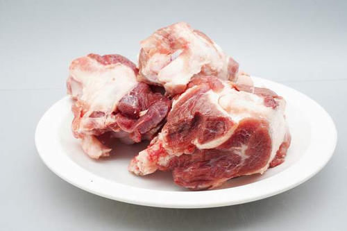 猪肉价格|炖骨头汤,牢记“2不放”窍门,味道鲜美无腥味,骨汤又浓又白