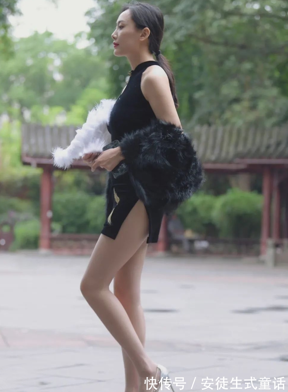 旗袍 气质高贵,端庄典雅,一袭黑色旗袍让你穿出复古大气女人味!