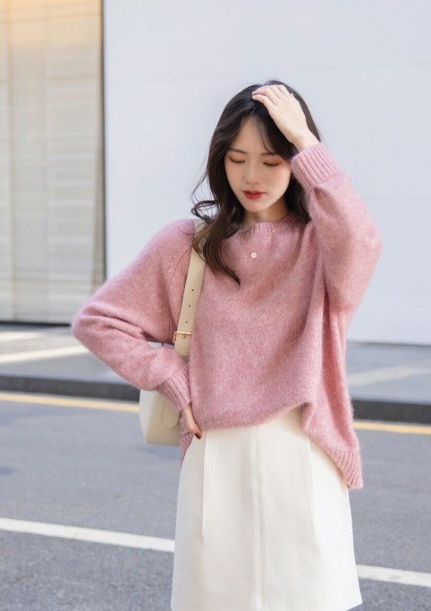 半身裙 针织衫配裤子还是裙子更好看?建议你两个都选,这样搭美极了!