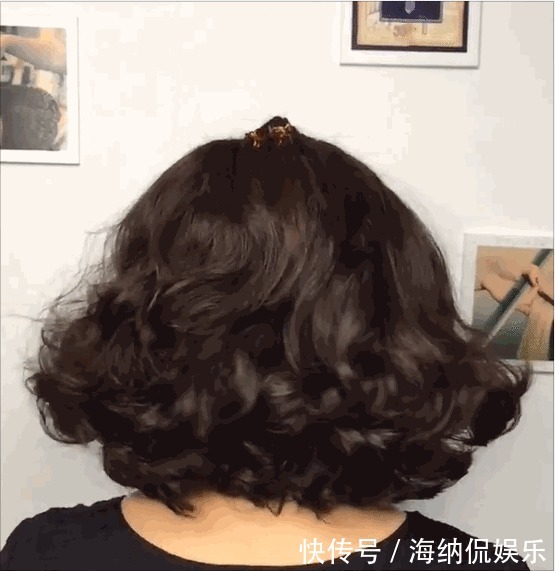 短发 时尚发型40左右女人,要学会打扮!短发烫后时尚有女人味