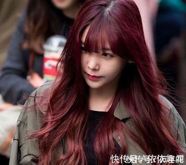 发色 春节发型如何搭配色彩来刷新自己?20款热门发色让你轻松做决定