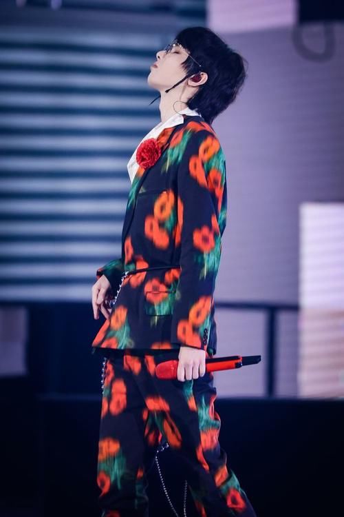 高燃|人类高质量演出现场―华语乐坛领军人物华晨宇的高燃现场