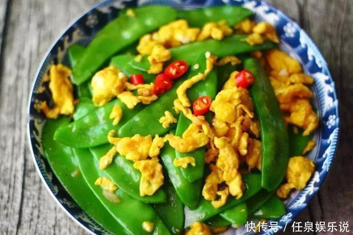 周末家庭小聚,7菜一汤,都说比饭店的都好吃,客人都抢着吃