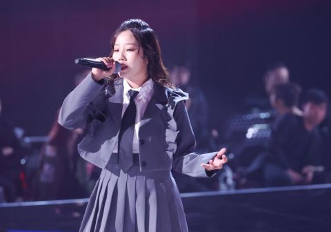 張露馨|李榮浩頂著被罵的風(fēng)險(xiǎn)教王靖雯投機(jī)取巧，結(jié)果對(duì)方不聽(tīng)話(huà)，太虧了