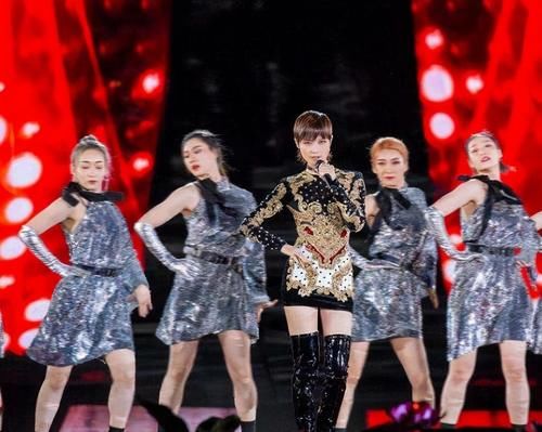  这次|李宇春深陷“抄袭风波”，网上舆论一边倒：春哥这次要玩完了？