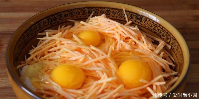 看馋了,红薯这样做才叫好吃,外酥里嫩,上桌就抢吃光