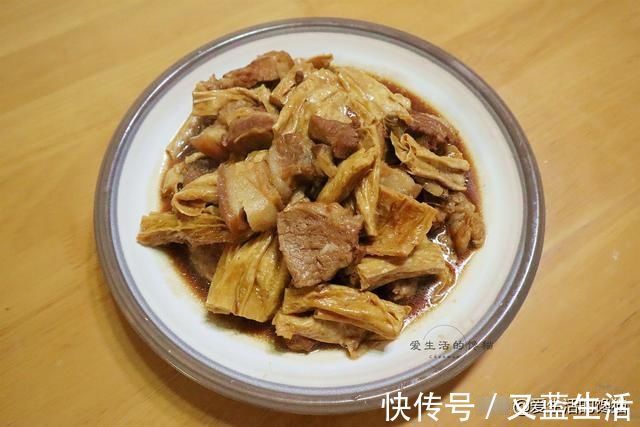 腐竹块|儿子不在家,80后两口的晚餐,有荤有素,网友:简单吃也很满足