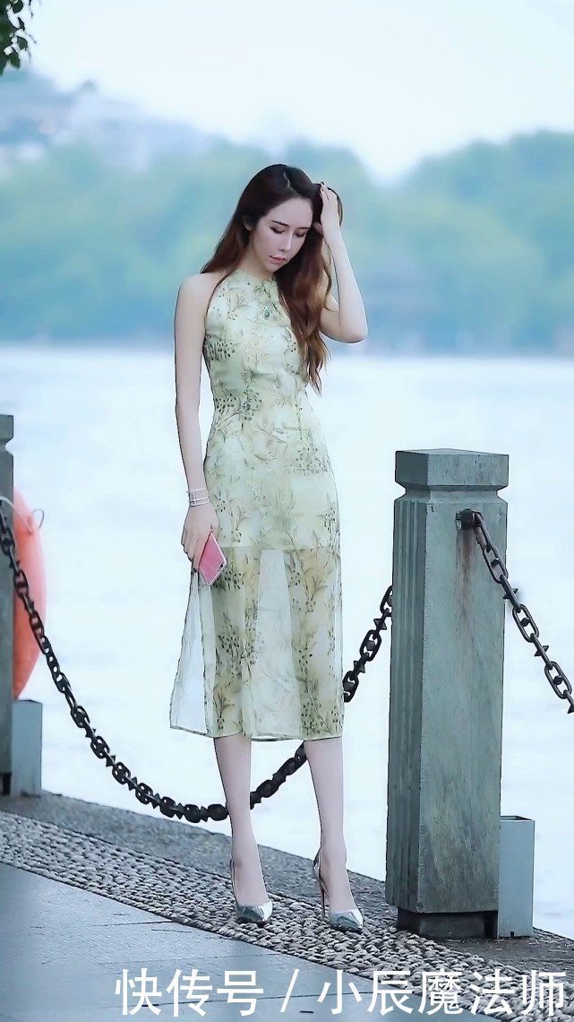 斜襟没|小姐姐爱穿半透明旗袍,优雅时尚有韵味,尽显知性轻熟魅力