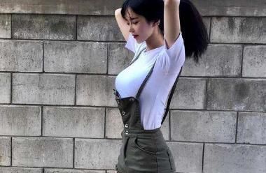 底裤|街拍美女紧身打底裤秀出无法抗拒的美,尽显优美曲线