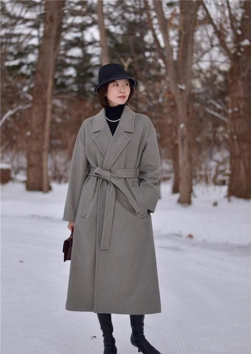 人靠衣装马靠鞍，中年女人想要不装嫩又优雅精致，只要掌握这2点