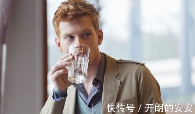 身体|男性过了65岁后，若还能坚持这4件事，或许身体素质还不错哦