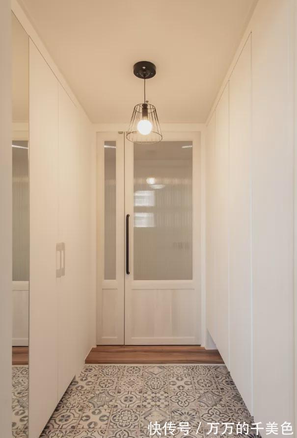 矮墙|典型的韩国年轻人的“网红婚房”设计,126㎡不是豪装,胜在耐看