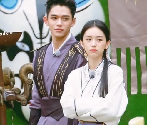 《奔跑吧》全员古装,五位女嘉宾太养眼,我却被唯一的男嘉宾惊艳