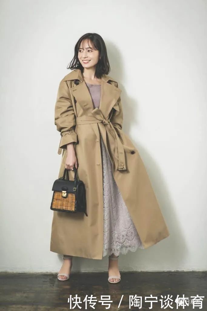 个子小的人怎么穿风衣?154cm的日本小姐姐有4个技巧