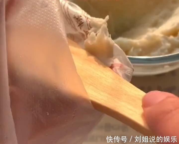 做一道漂亮小吃，口感奶香浓郁，比馒头简单，挑食的孩子也爱吃