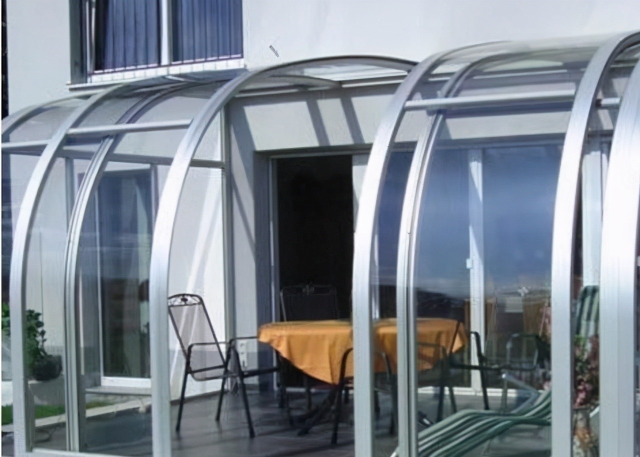 庭院|家里有庭院,一定要建这种阳光房,不违建,不占空间,能自动伸缩