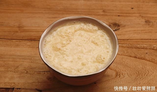 分钟|早餐吃鸡蛋,有一种懒人做法,简单又美味,只用2分钟,真省事