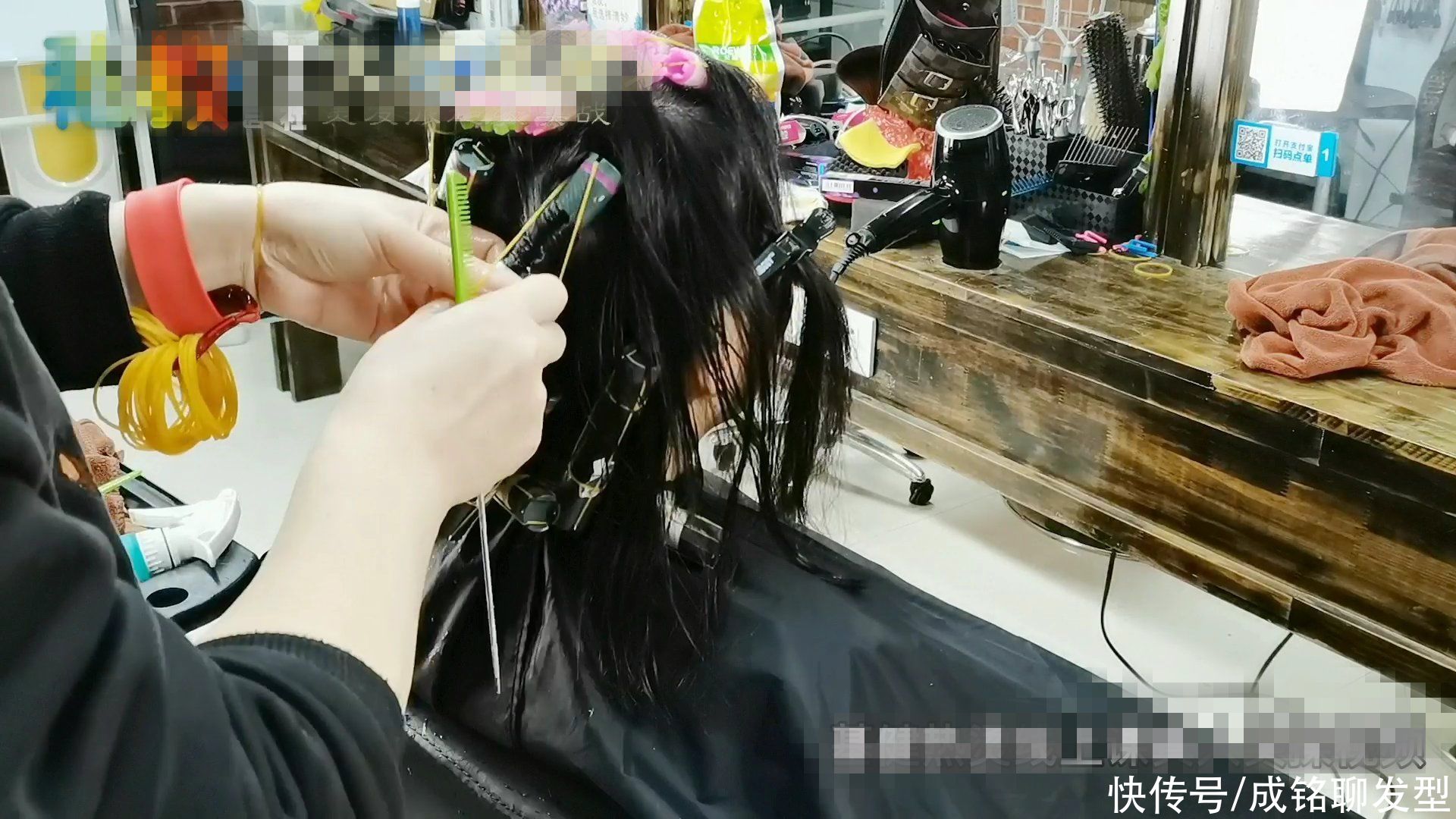 年过五十发量少怎么烫减龄？摩根烫+螺旋卷，蓬松洋气又显发量多