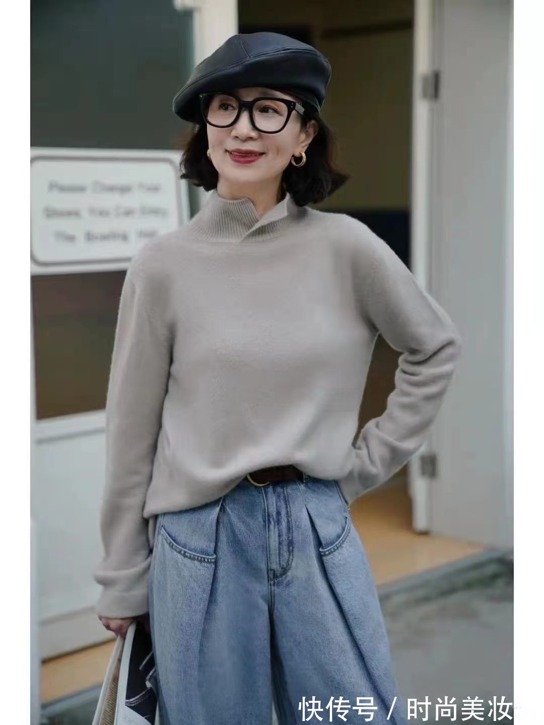 妈妈|58岁妈妈美得没有年龄焦虑,看三木妈妈无龄感穿搭,优雅又减龄