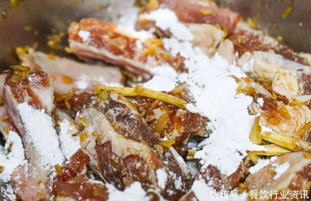 排骨和它是绝配!滋补下饭不油腻,一滴汤汁都不剩,香到骨头都吃掉!