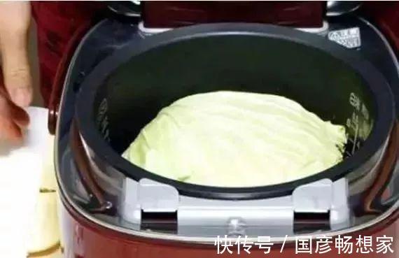 美味|将整颗包菜放入锅中，40分钟后，美味的不敢想象