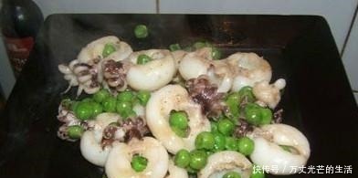 猪肉|它叫鱼却不是鱼,和猪肉一起煲汤,滋补润燥又营养,对女人尤其好