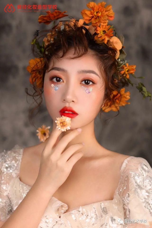 复古油画的甜橘女孩