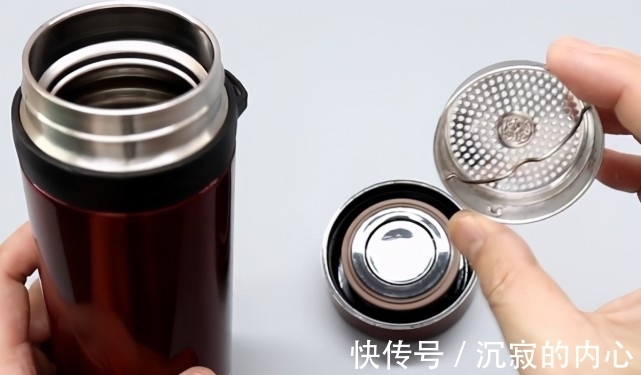 清洗剂|不管多脏的保温杯,教你一招,不用一滴清洗剂,细菌茶垢全洗干净