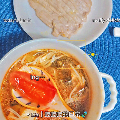 西红柿海带苗金针菇豆腐汤