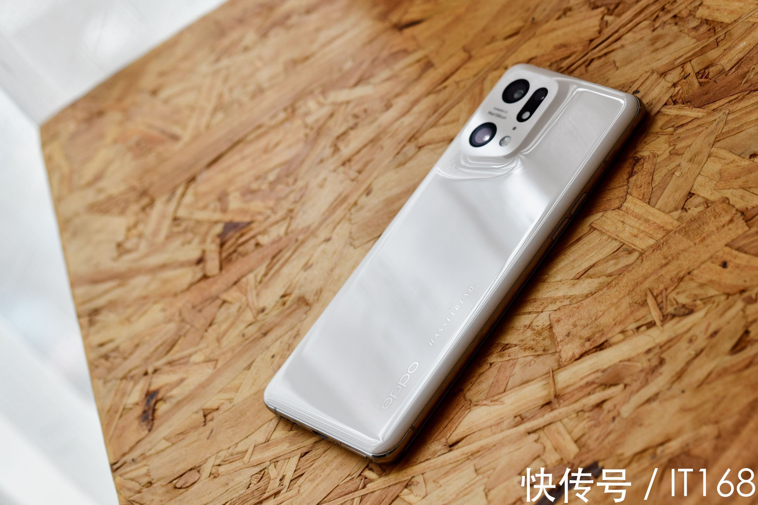 防抖|OPPO Find X5 Pro 白瓷图赏