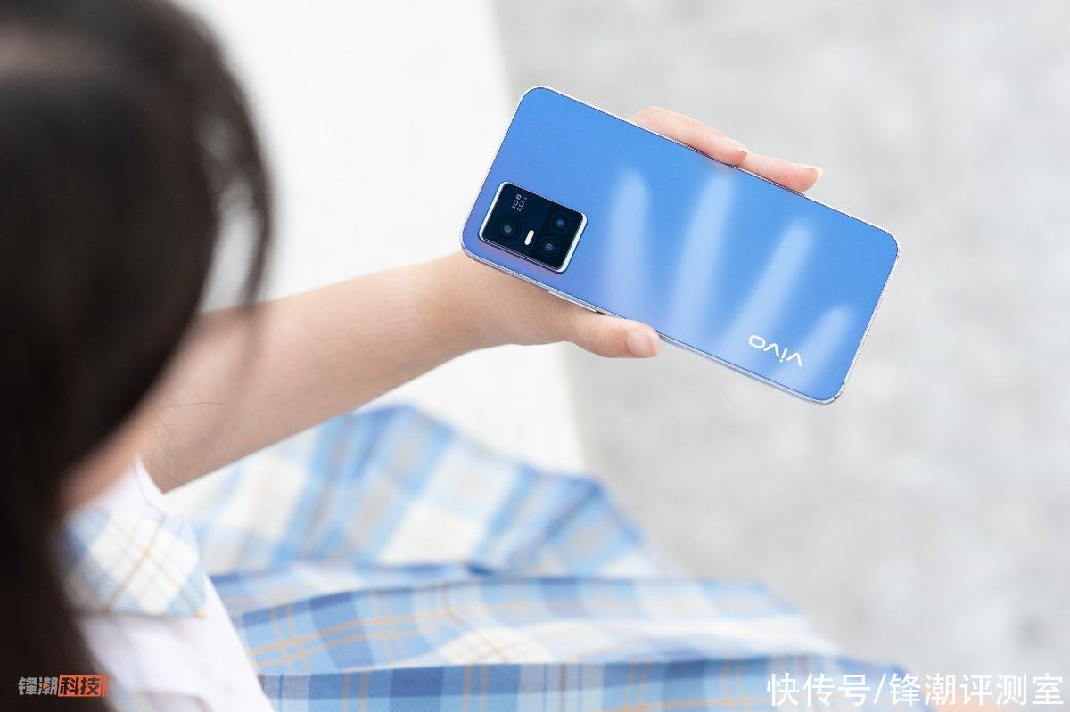 系列|vivo S10 Pro图赏：光致变色，打造专属于你的个性后盖