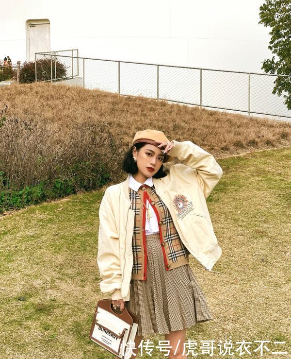 冬春交际，穿搭“神器”原来是它，单穿叠穿都很时尚