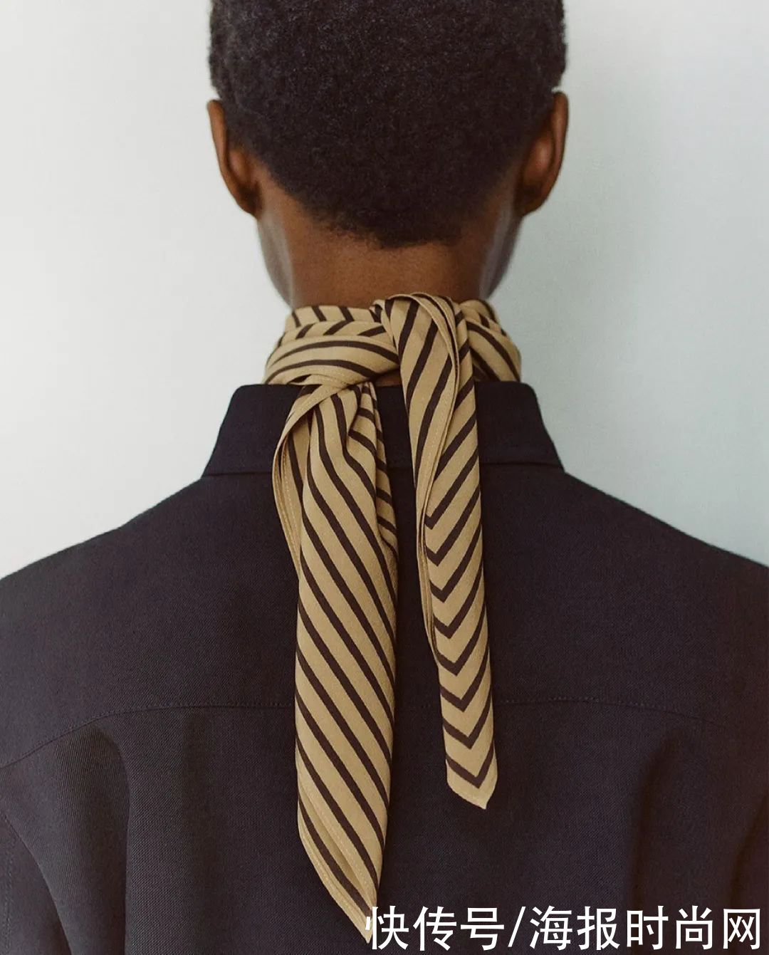 穿搭|教你美｜秋天的第一条丝巾，你会怎么系？