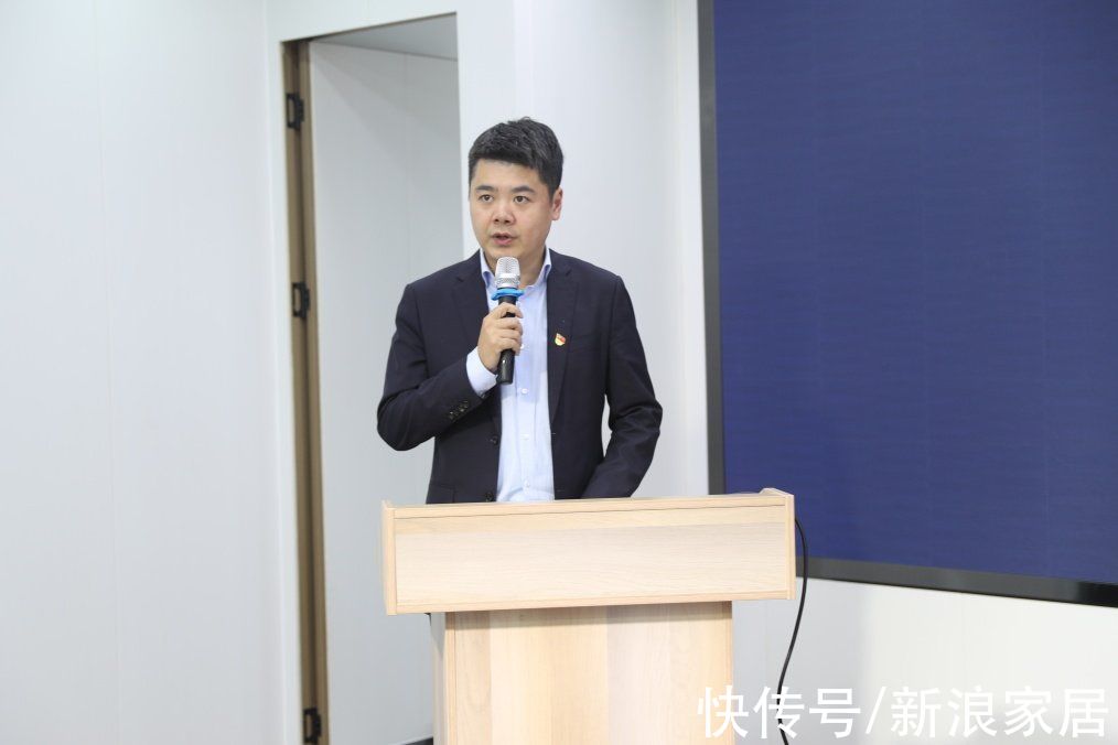 集成装饰|DOMOTEX asia与嘉兴市秀洲区王店集成装饰（顶墙）协会签署3年战略合作协议