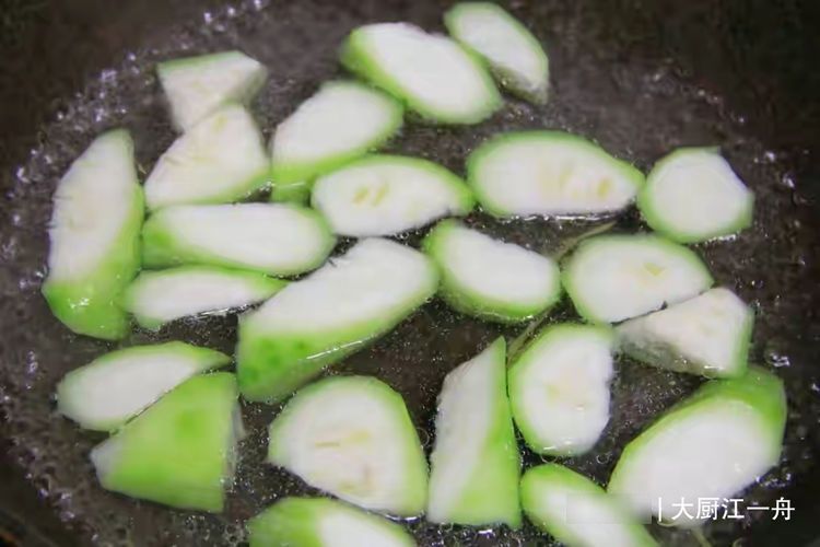 家人|天气一热，我就给家人做这道“虾皮汤”，解腻还消暑，你不学吗？