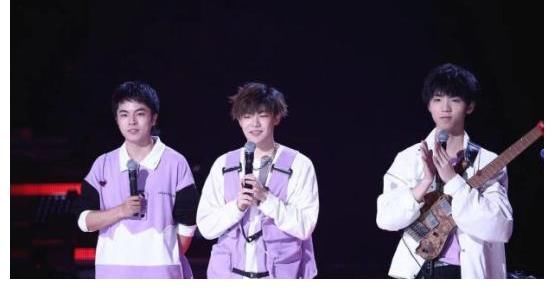 《中国好声音》最新人气榜，发条月亮稳居首位，前五冠军热门占三