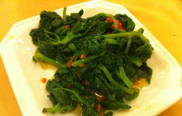 穷人|农村的野菜还能救命,过去穷人和猪才吃,如今25元一斤成稀罕货