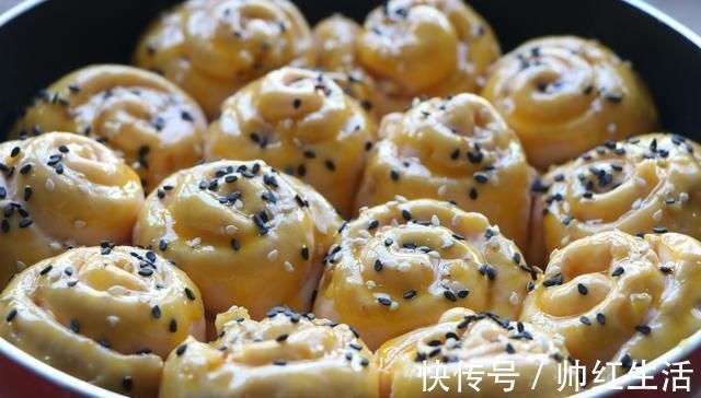 西红柿鸡蛋别炒着吃了，新吃法隔三差五就做，比馒头油条受欢迎